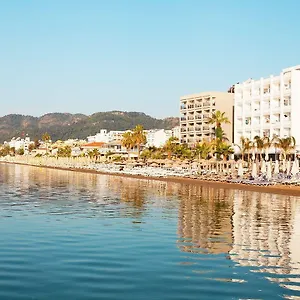 Hotel The Beachfront Adult Only 16